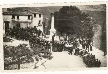 1880 - Manifestazione al Monumento ai caduti